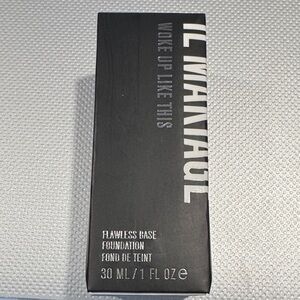 IL MAKIAGE Woke Up Like This Foundation - New in box